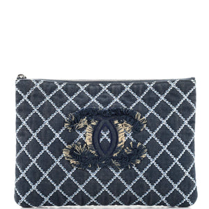 Chanel - O Case Clutch ***Pre-Owned***