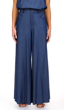 Load image into Gallery viewer, A Shirt Thing - Dolly Denim