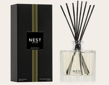 Load image into Gallery viewer, Nest - Grapefruit Reed Diffuser