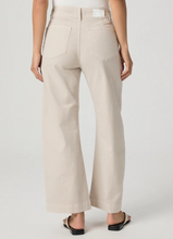 Load image into Gallery viewer, Paige- Arellia Ankle Barrel Jean- Pumice Stone