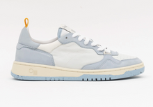 Load image into Gallery viewer, Oncept Sneakers