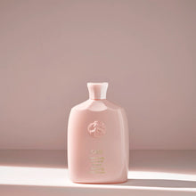 Load image into Gallery viewer, Oribe - Serene Scalp Anti -Dandruff Shampoo
