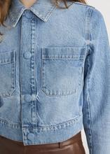 Load image into Gallery viewer, Frame Small Denim Jacket
