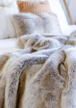Load image into Gallery viewer, Fabulous Furs - Blonde Fox Throw
